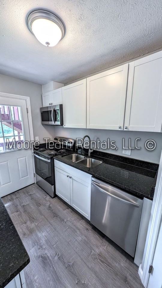 6th Ave W 408 - Photo 6 of 20