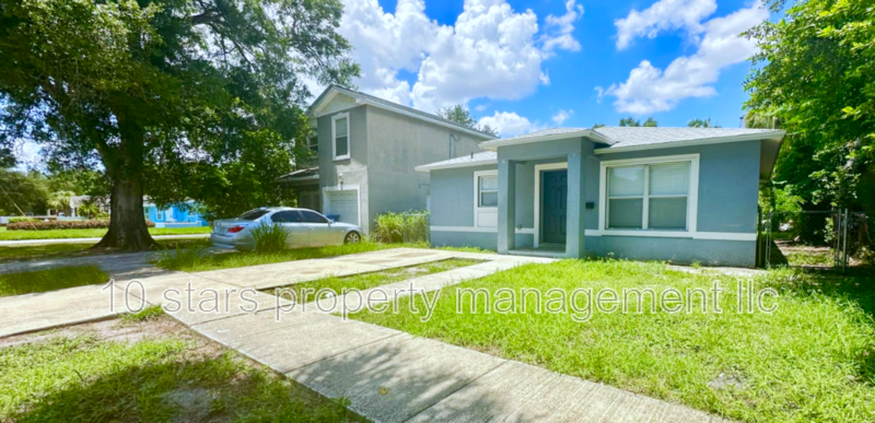 2961 Freemont Ter S - Photo 3 of 42