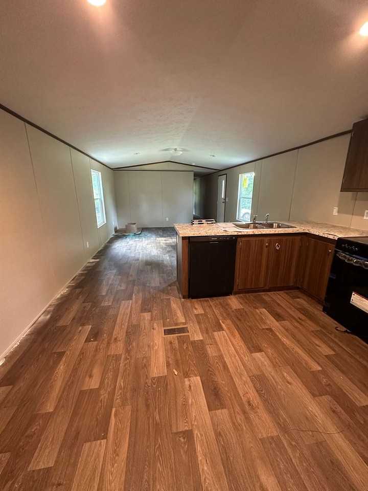 615 Adalynn Pvt Ln - Photo 3 of 38