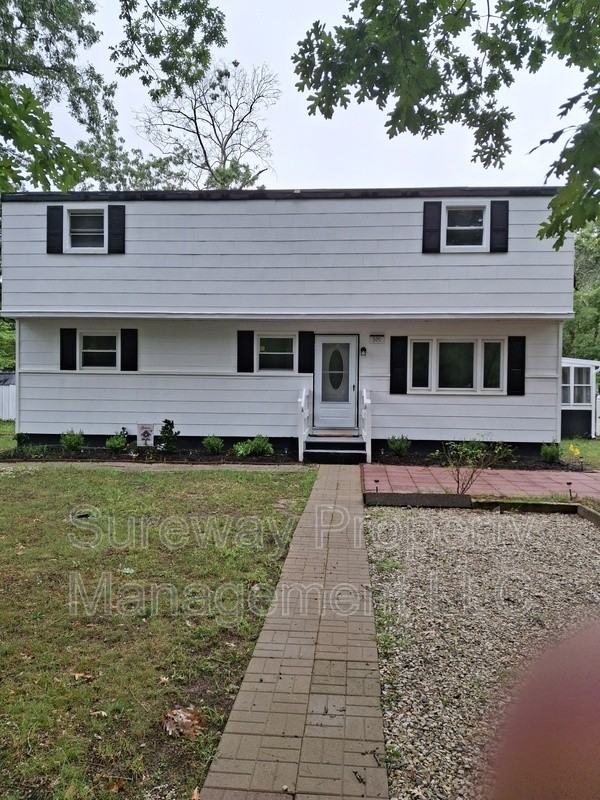 305 Shady Ter - Photo 2 of 28