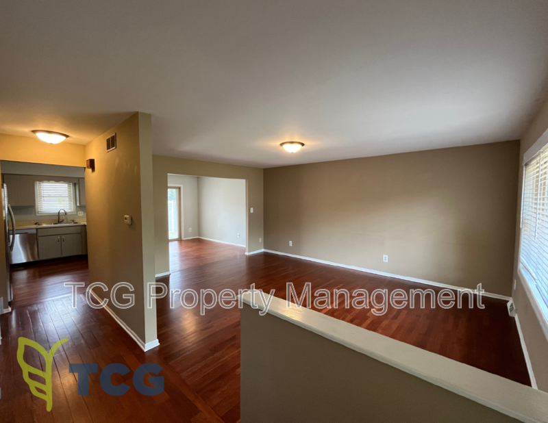 1301 Briarcrest Dr - Photo 3 of 13