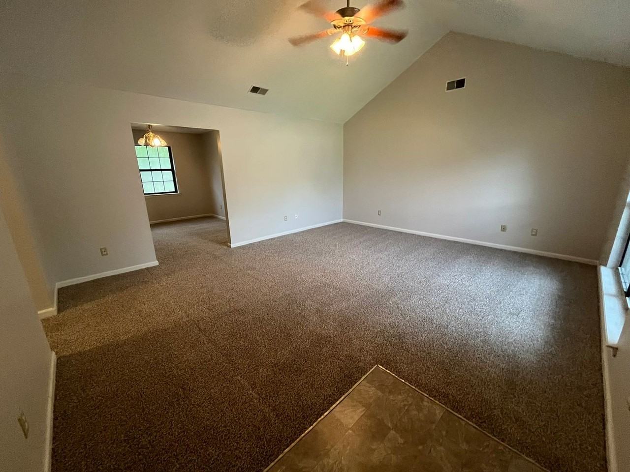 1315 Crossgate Ct - Photo 2 of 16