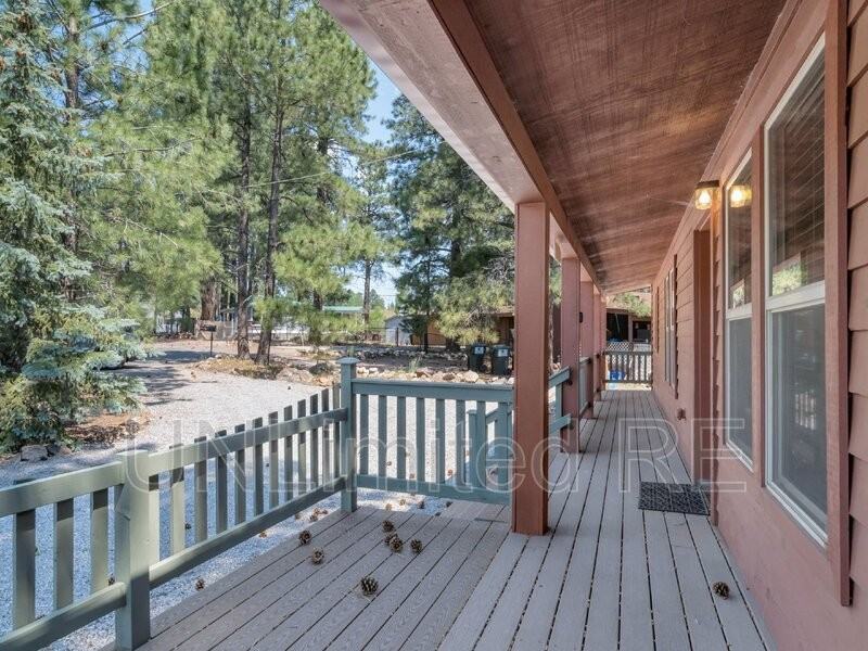 2233 Gambel Oak Trl - Photo 2 of 19