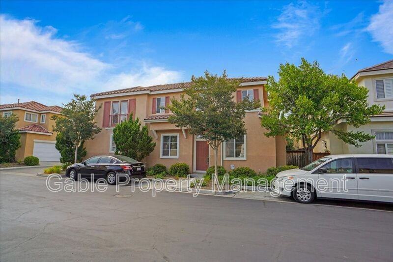 24622 Montevista Cir - Photo 2 of 20