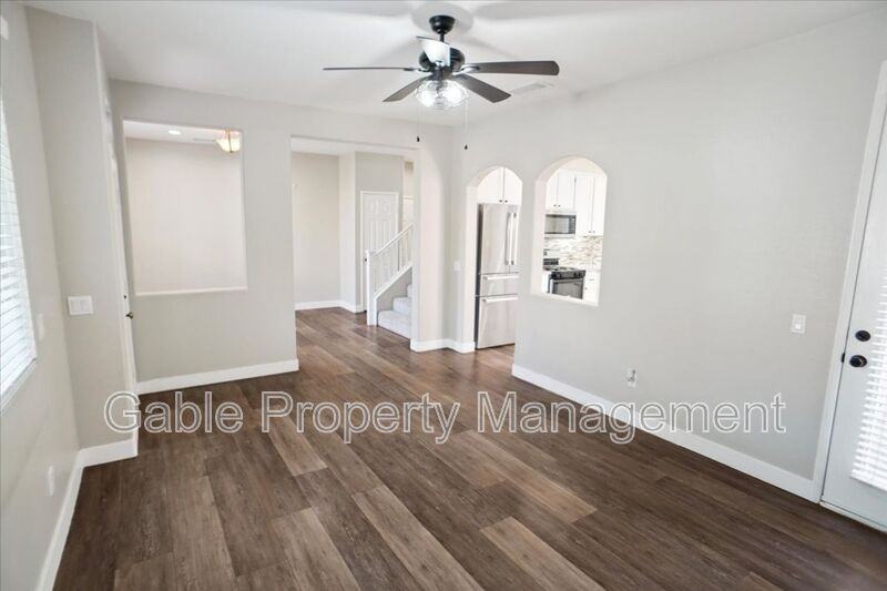 24622 Montevista Cir - Photo 3 of 20