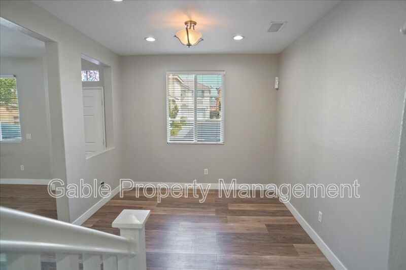 24622 Montevista Cir - Photo 5 of 20