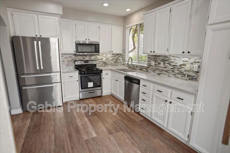 24622 Montevista Cir - Photo 7 of 20