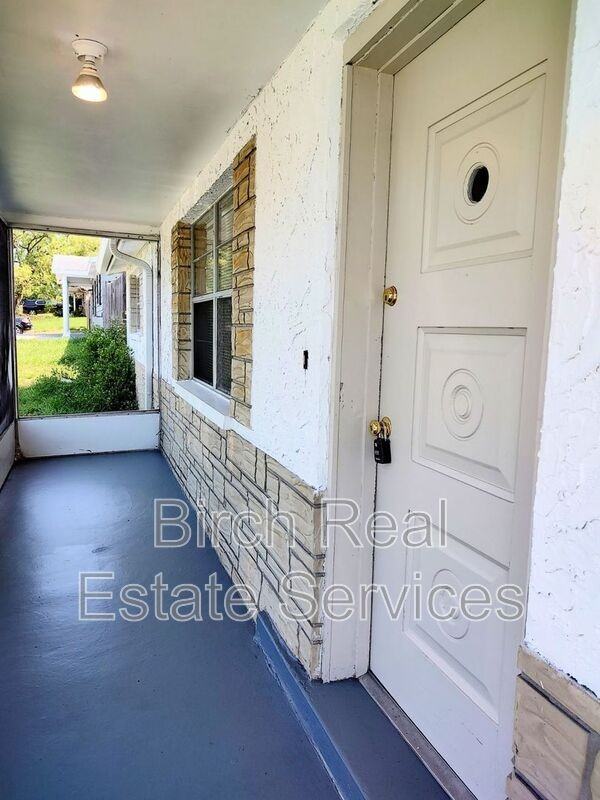 3402 Peterborough St - Photo 3 of 27