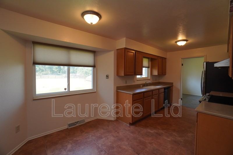 1472 W Geddes Ave - Photo 7 of 25