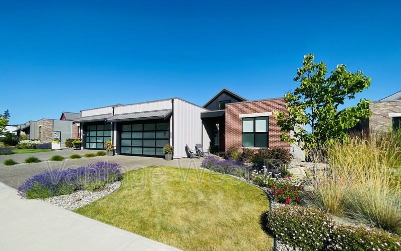 233 Ashcroft Pl - Photo 2 of 33