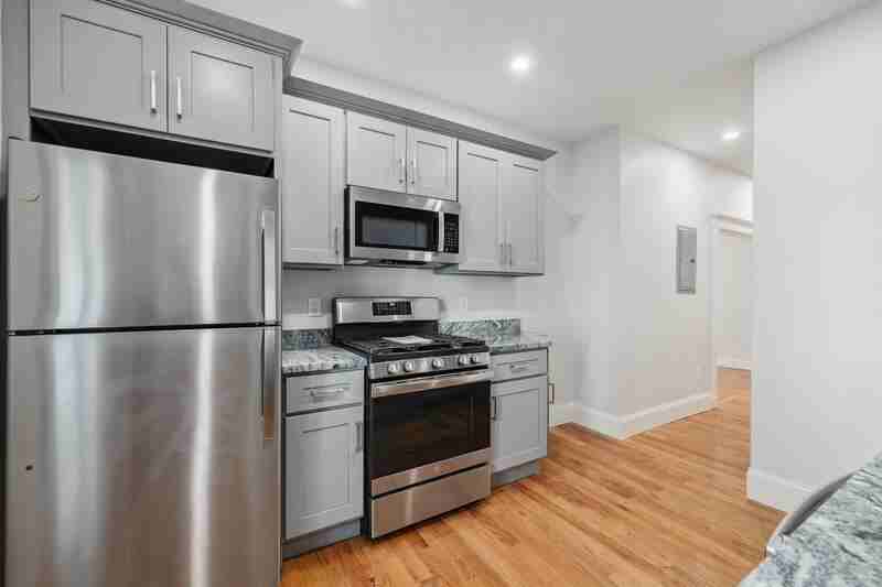 17 Verrill Street, Dorchester, MA 02126 - Photo 2 of 28