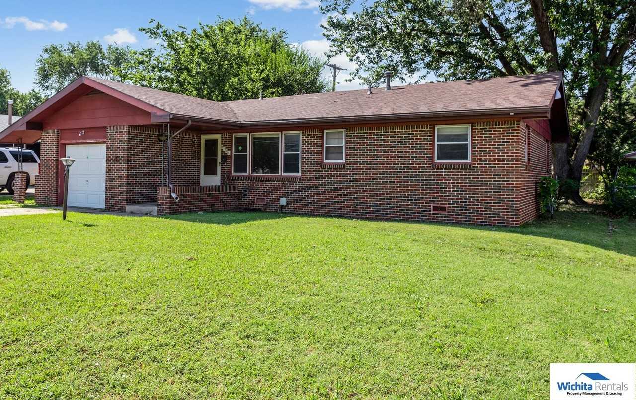 8125 E Zimmerly St - Photo 2 of 16