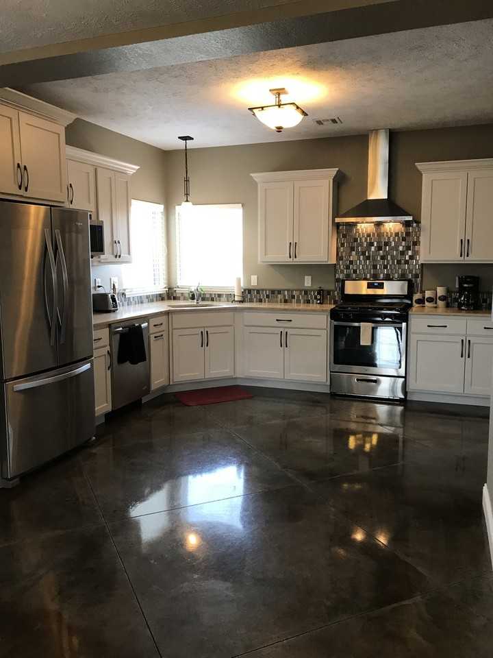 304 Highland Grove Dr - Photo 2 of 42