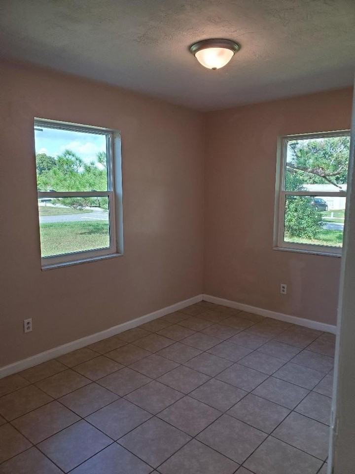 1625 Moreno Ter - Photo 7 of 13