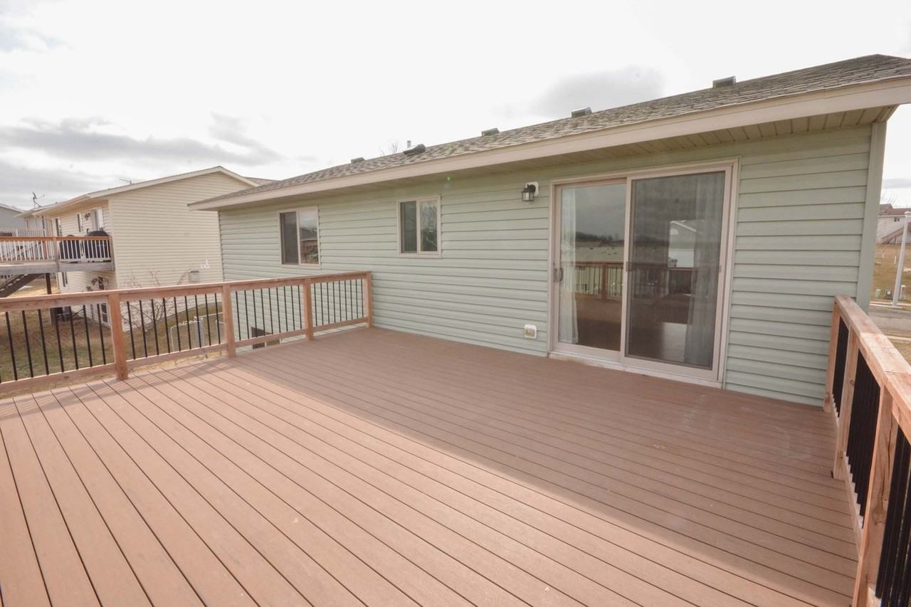 5933 Crown Ln Nw - Photo 2 of 18