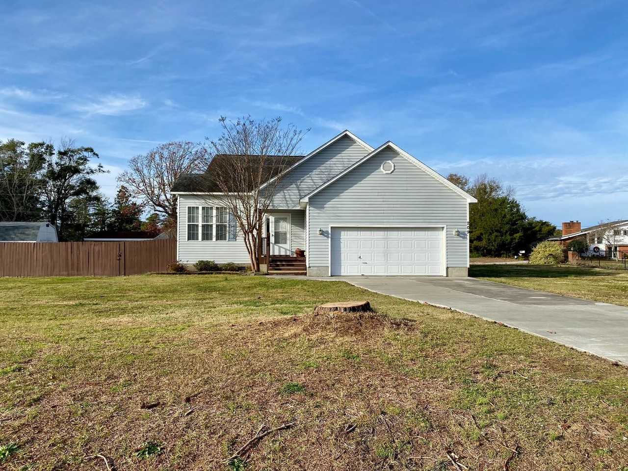 209 Oyster Ln - Photo 2 of 28