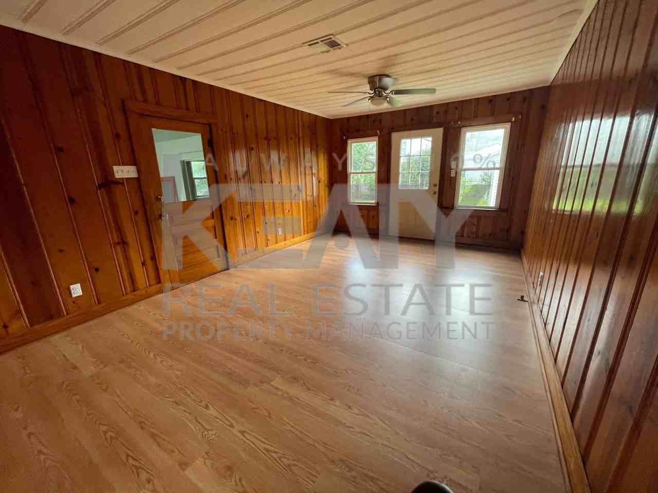 528 Saint Julien Ave - Photo 5 of 14