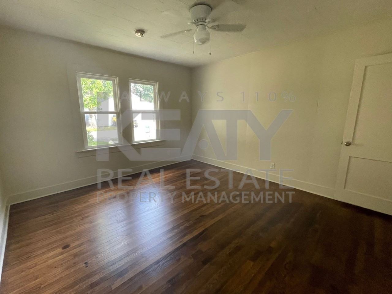 528 Saint Julien Ave - Photo 6 of 14