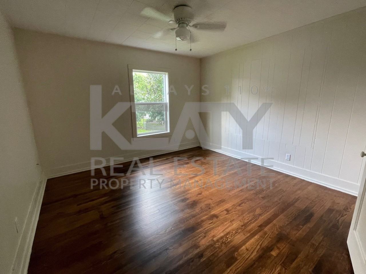 528 Saint Julien Ave - Photo 7 of 14