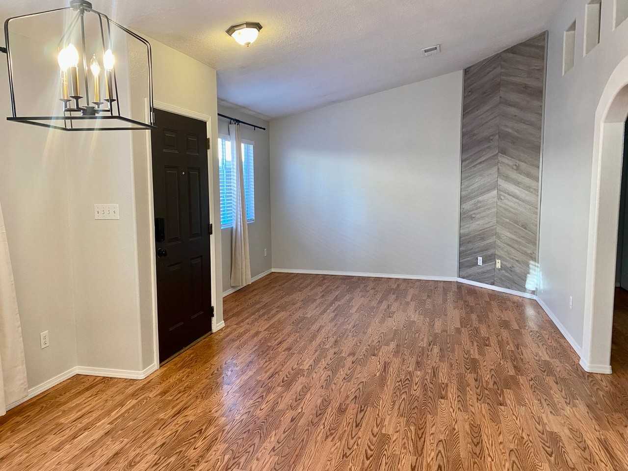 10611 Satellite St Nw - Photo 2 of 23