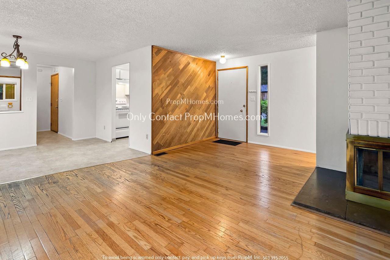 5143 Tualata Ln - Photo 5 of 27