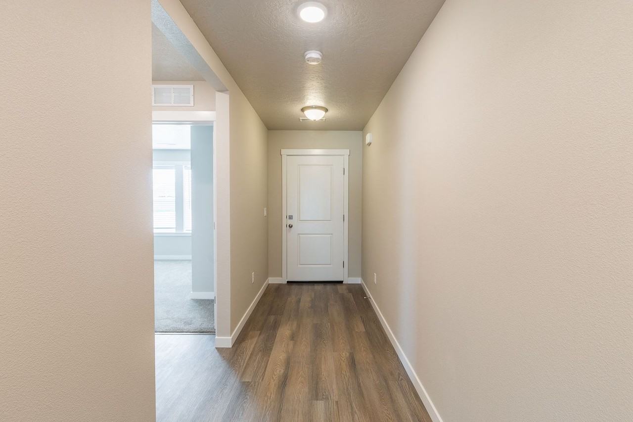 10318 Crystal Ridge Dr - Photo 2 of 47