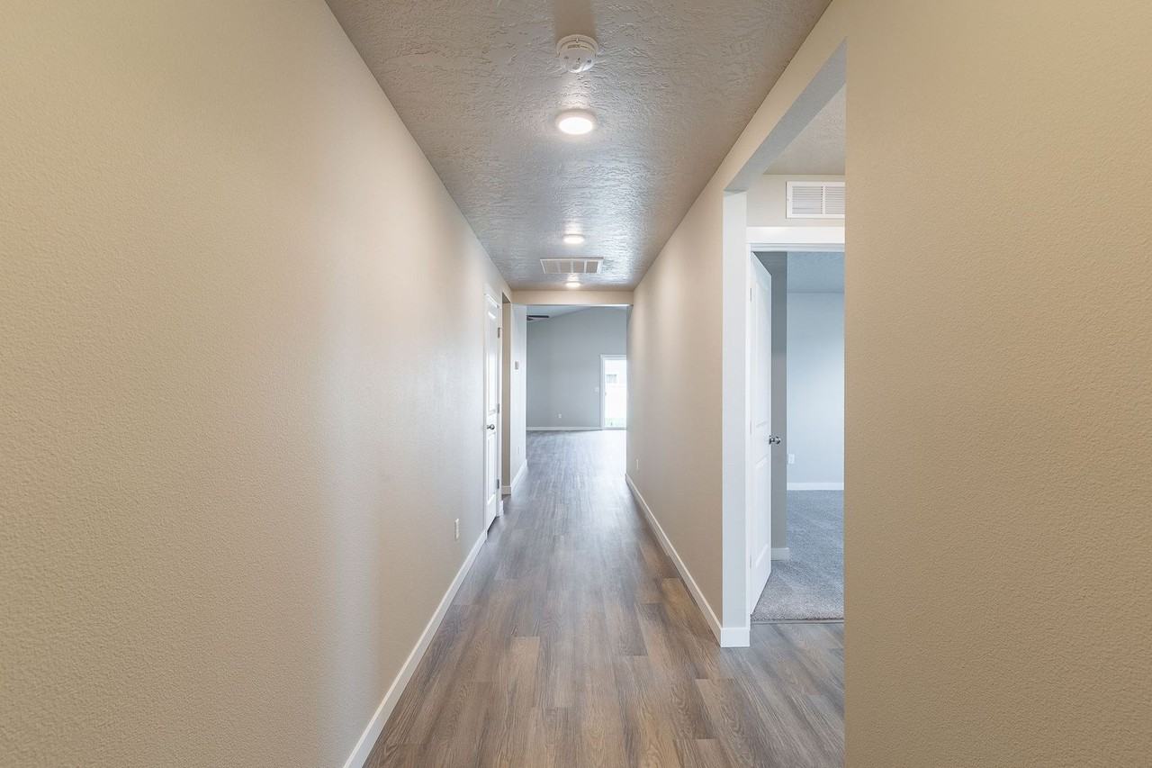 10318 Crystal Ridge Dr - Photo 3 of 47