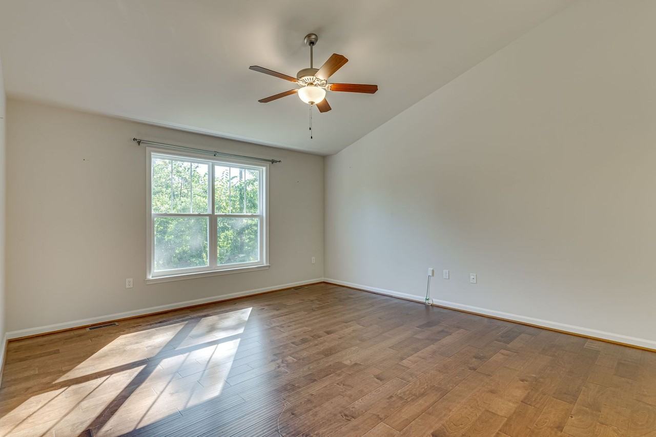 101 Rubins Walk - Photo 2 of 39