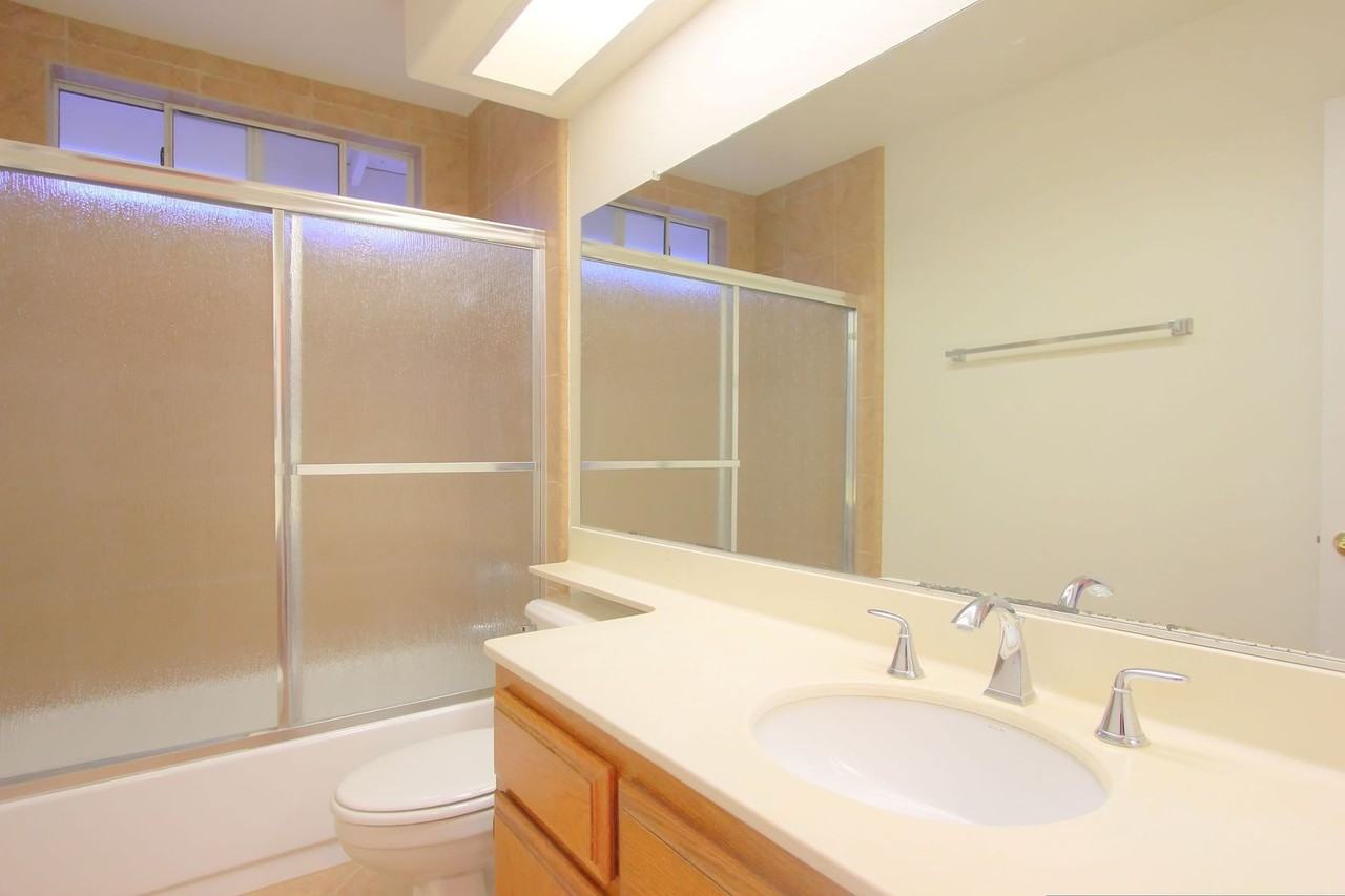 27909 Golden Hill Ct - Photo 6 of 17