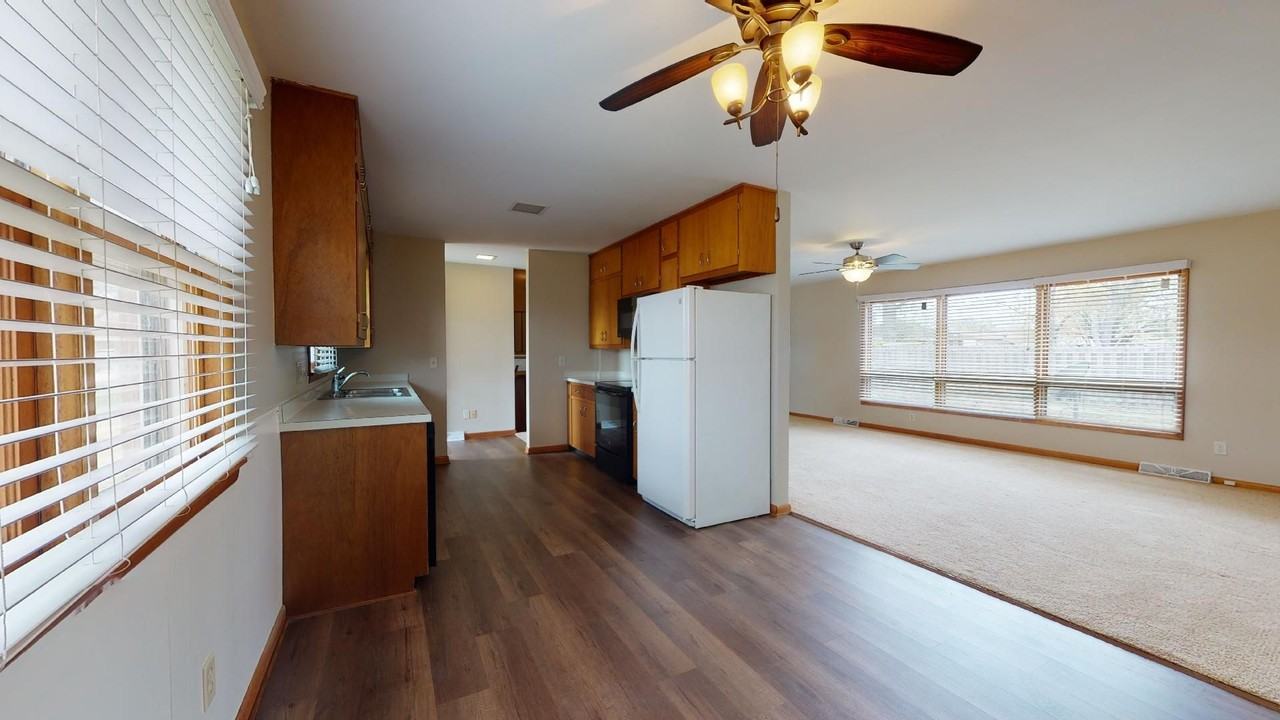 2409 Jackson St - Photo 5 of 20