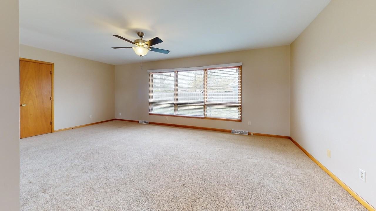 2409 Jackson St - Photo 6 of 20