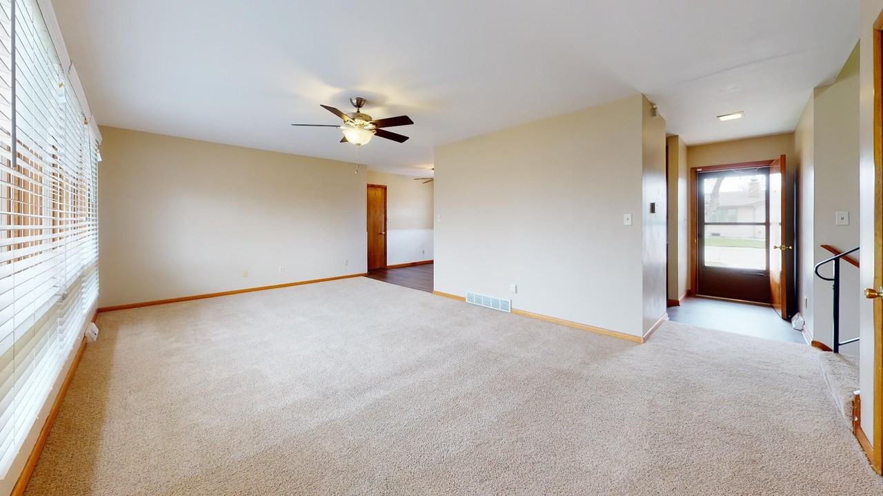 2409 Jackson St - Photo 7 of 20