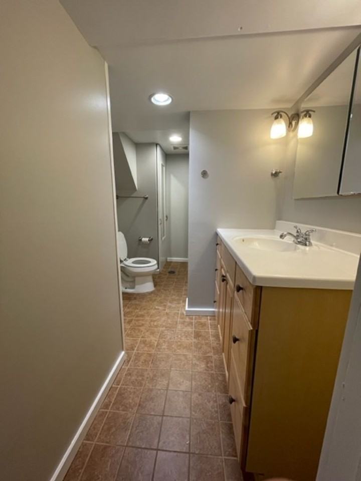 949 North 77th Street - Photo 4 of 13