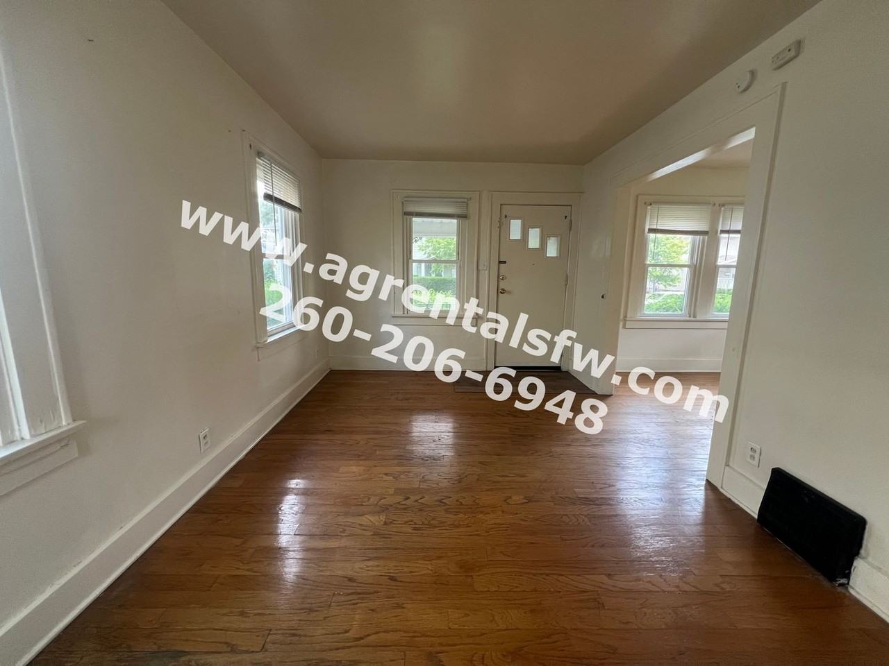 415 W Branning Ave - Photo 3 of 13