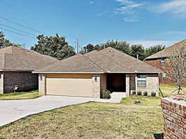 featured image of 1045 Creekside Dr