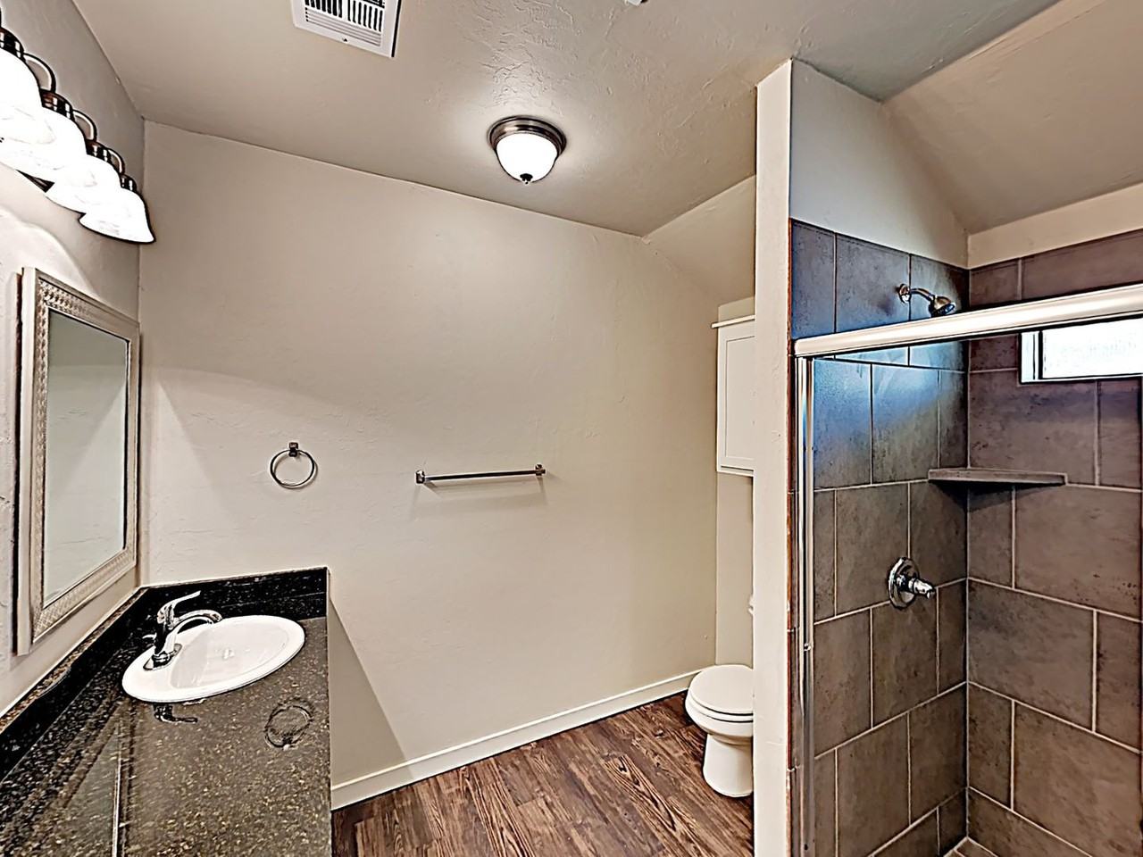 1045 Creekside Dr - Photo 7 of 12