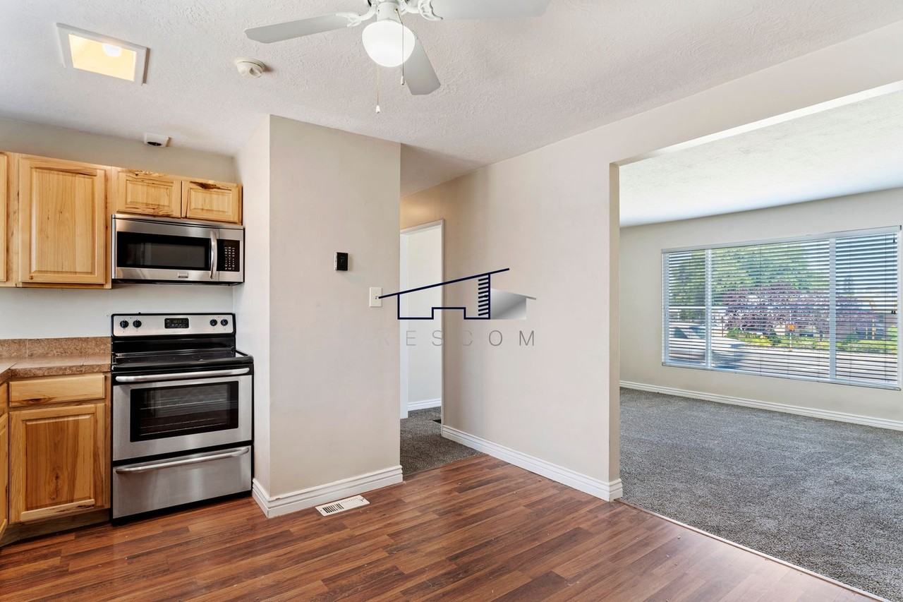 167 Navy Way - Photo 5 of 25