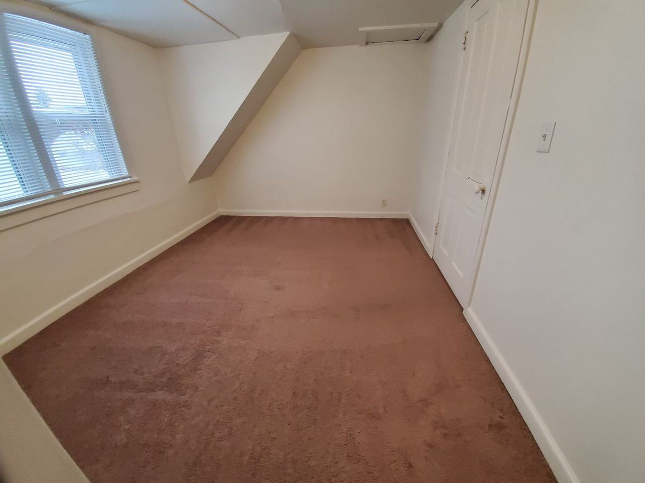 1117 1/2 Crooks Ave - Photo 6 of 11
