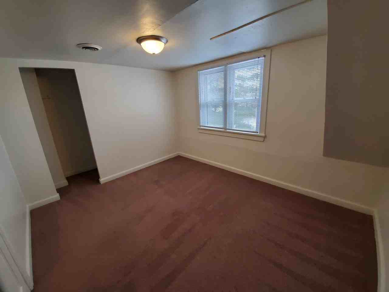 1117 1/2 Crooks Ave - Photo 7 of 11