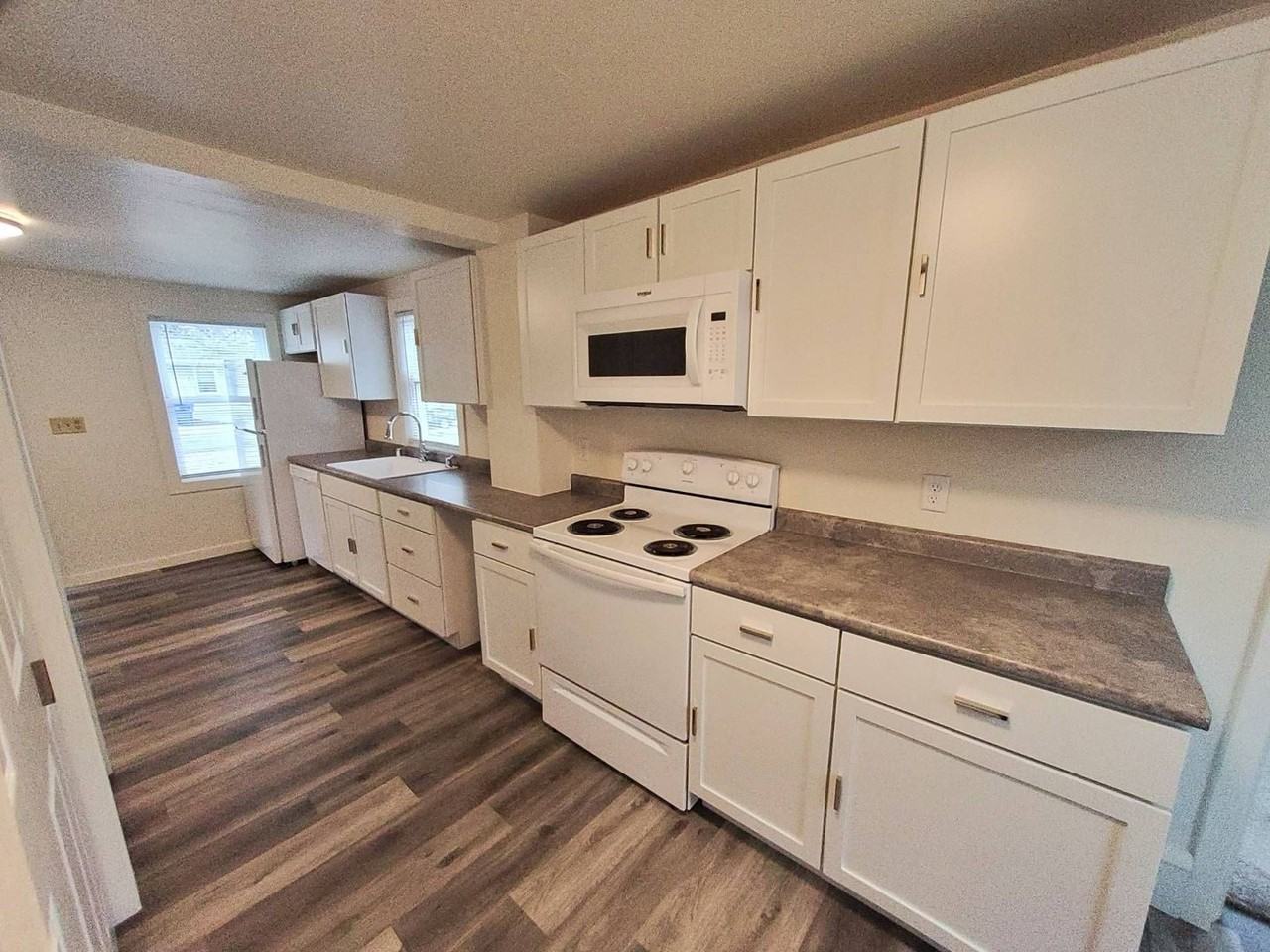 928 W Kamps Ave - Photo 2 of 25