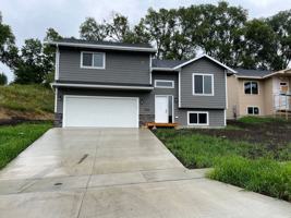 featured image of 1825 E Tracy Ln