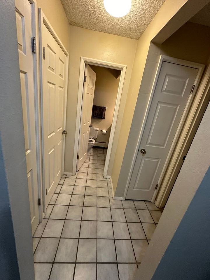 2707 Valmont Road - Photo 2 of 6