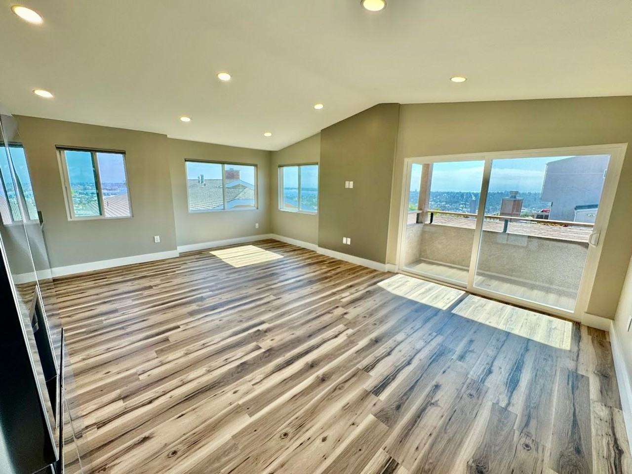 3720 Trenton Ave - Photo 3 of 16
