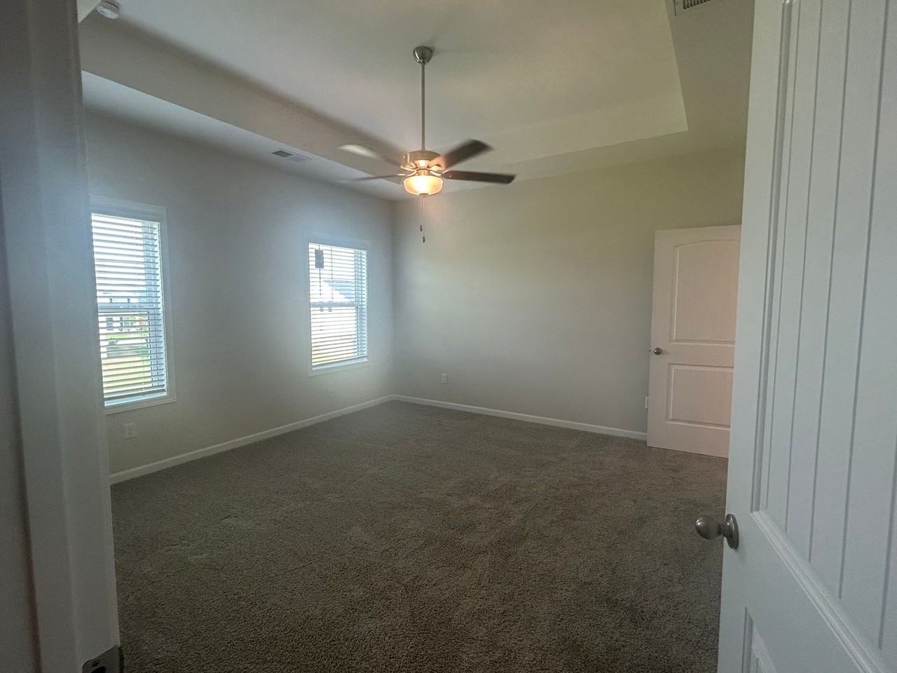 1018 Manitou Cir - Photo 2 of 11