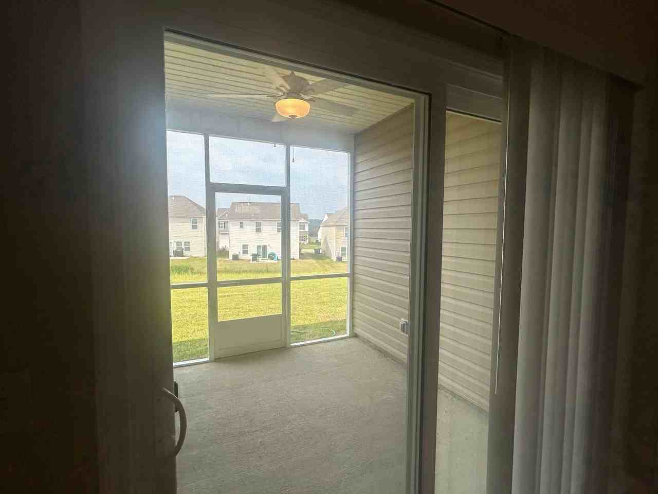 1018 Manitou Cir - Photo 5 of 11