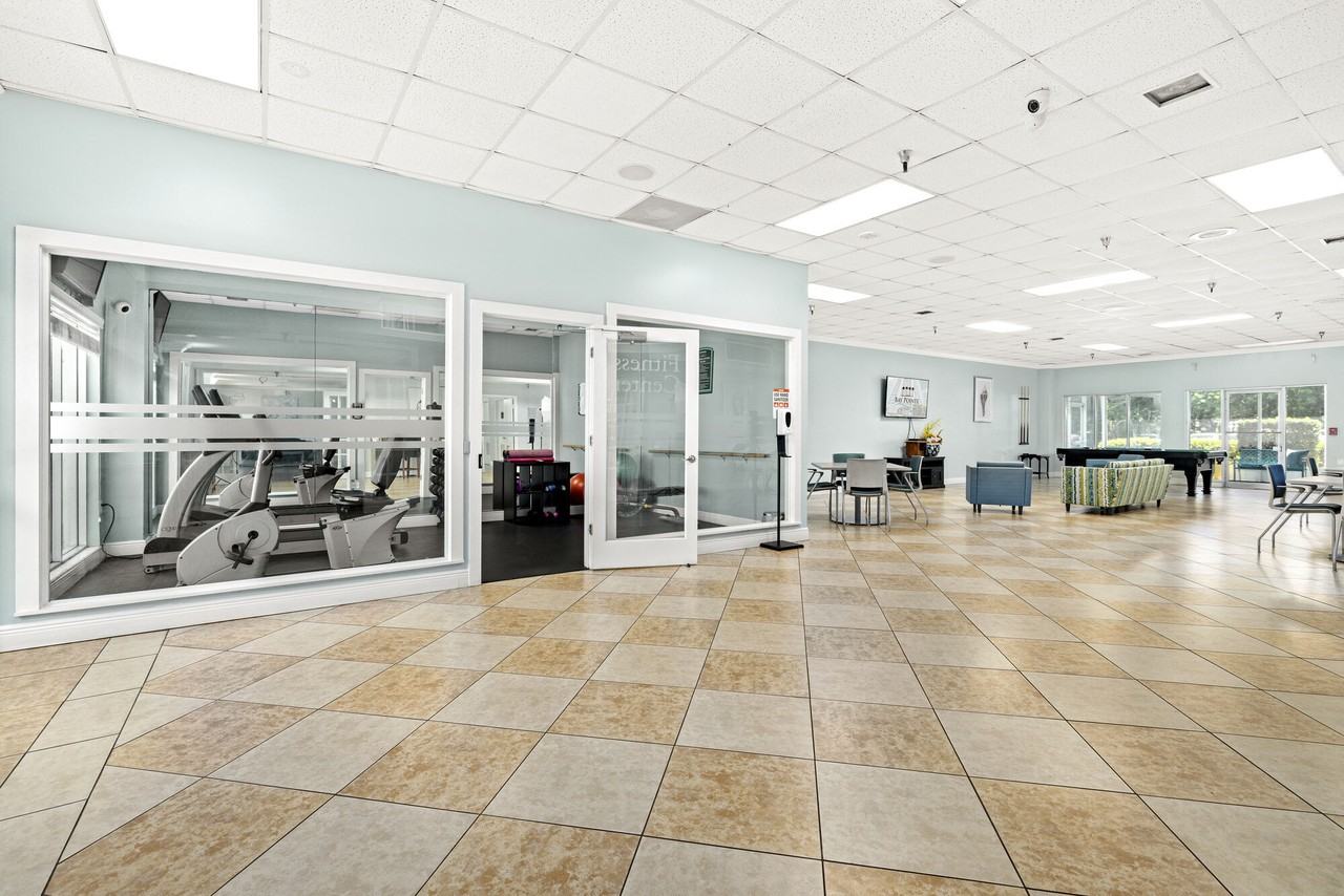 Bay Pointe Tower Senior Living - Photo 7 of 25