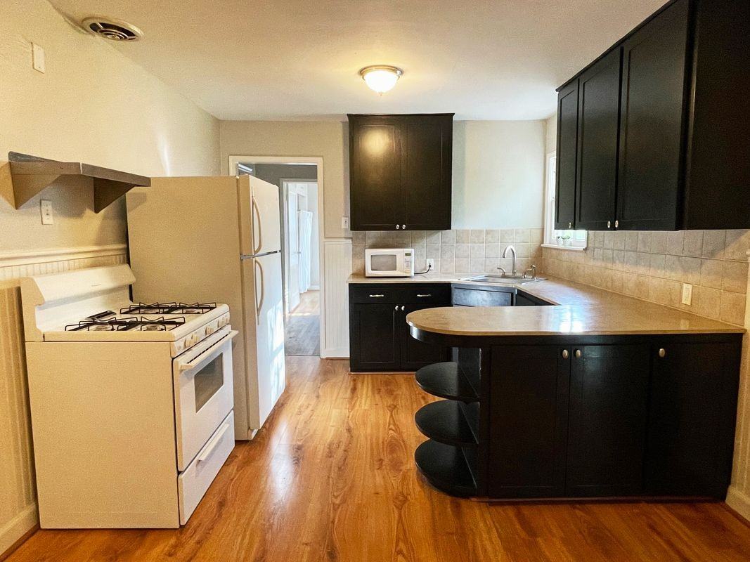 4510 Mount Vernon Dr - Photo 3 of 8