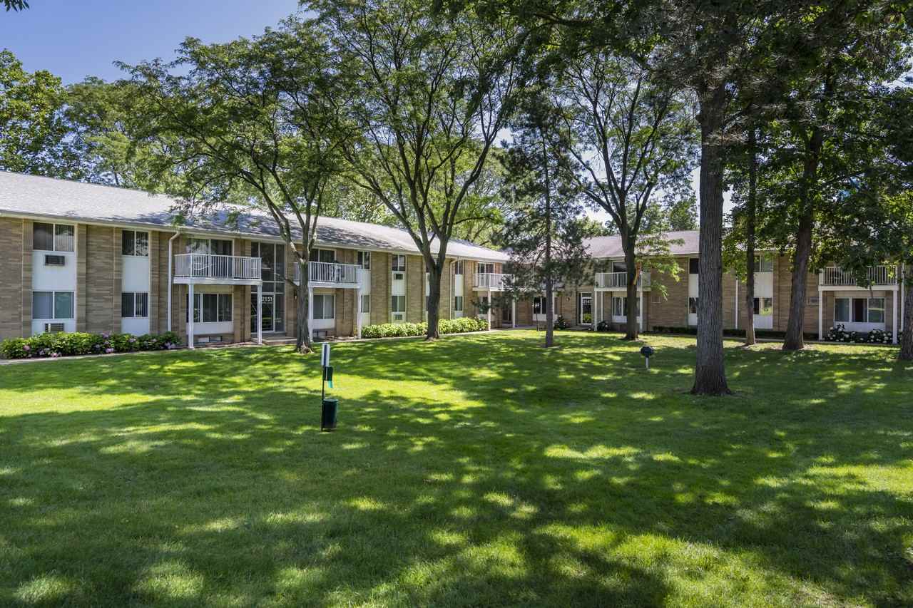 Ann Arbor Woods - Photo 3 of 26