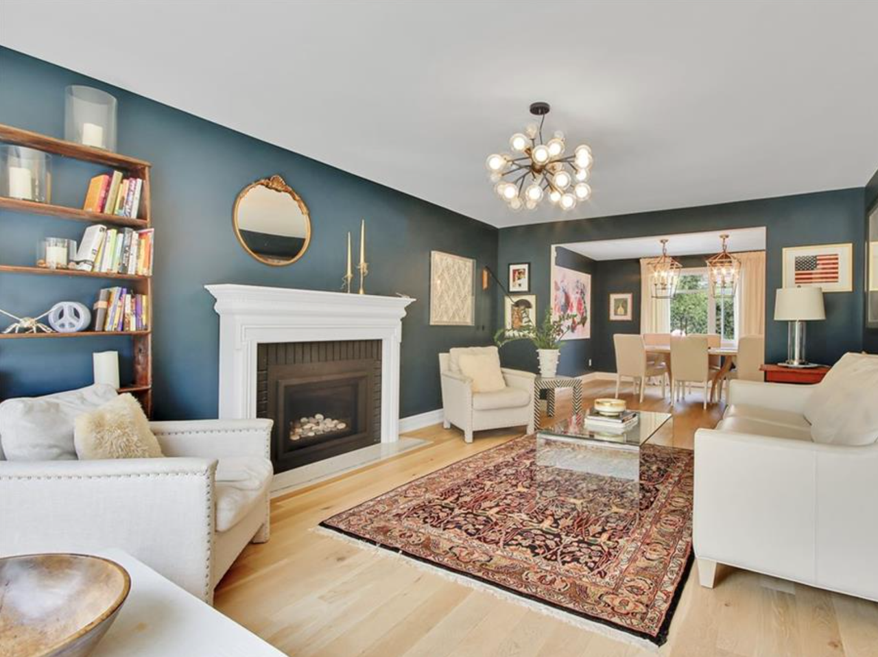 895 Dresden Crescent - Photo 3 of 20