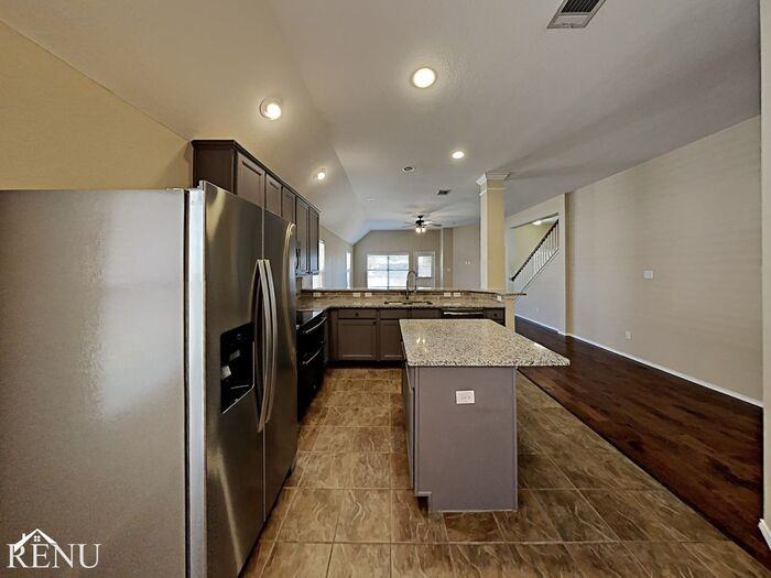 15472 Yarberry Dr - Photo 2 of 21